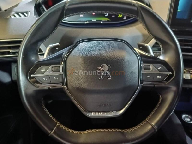 Peugeot 3008  225 e-EAT8 Allure