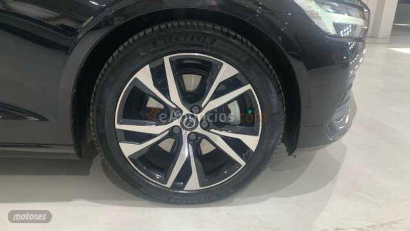 Volvo V 60 2.0 B4 D CORE AUTO 197 5P de 2025 con 19.563 Km por 35.500 EUR. en Ciudad Real