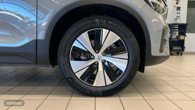 Volvo XC40 2.0 B3 MHEV CORE DCT 163 CV de 2025 con 13.822 Km por 34.500 EUR. en A Coruna