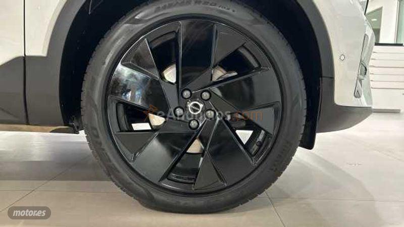 Volvo XC40 XC40 Black Edition Plus, B3 Mild hybrid, Gasolina de 2025 con 3 Km por 37.900 EUR. en Valencia