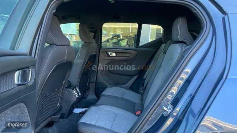 Volvo XC40 2.0 B3 MHEV CORE DCT 5P de 2026 con 1 Km por 39.645 EUR. en Vizcaya