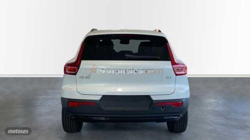 Volvo XC40 2.0 B3 MHEV ULTRA DARK DCT 5P de 2026 con 1 Km por 42.600 EUR. en Vizcaya