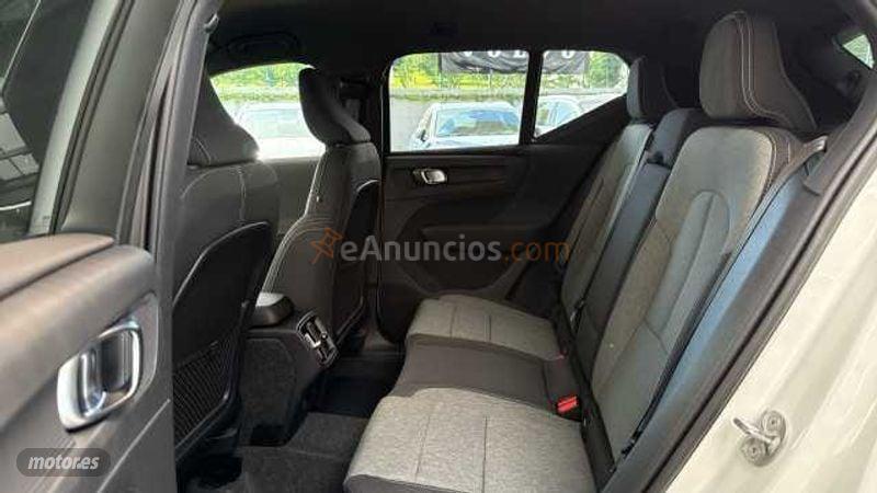 Volvo XC40 todoterreno 2.0 B3 MHEV CORE DCT 5P con 1 Km por 38.500 EUR. en Guipuzcoa