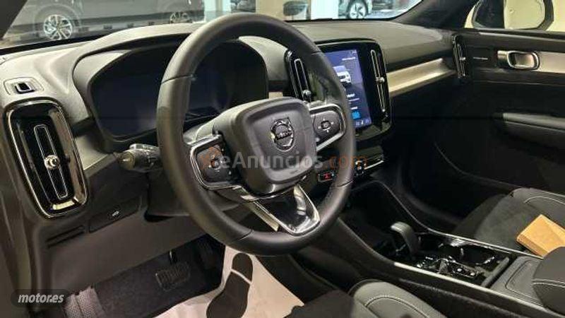 Volvo XC40 XC40 BLACK EDITION ULTRA B3 (G) de 2026 con 6 Km por 43.900 EUR. en Asturias