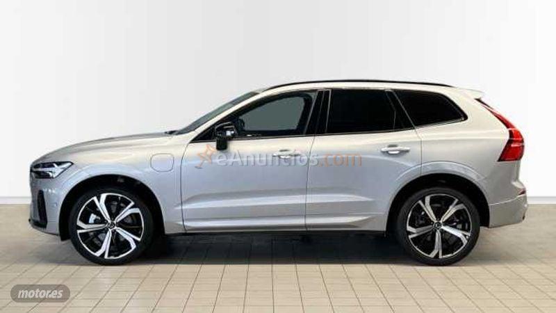 Volvo XC 60 2.0 T6 AWD RECHARGE ULTRA DARK AUTO 350 CV de 2024 con 17.253 Km por 55.300 EUR. en A Coruna