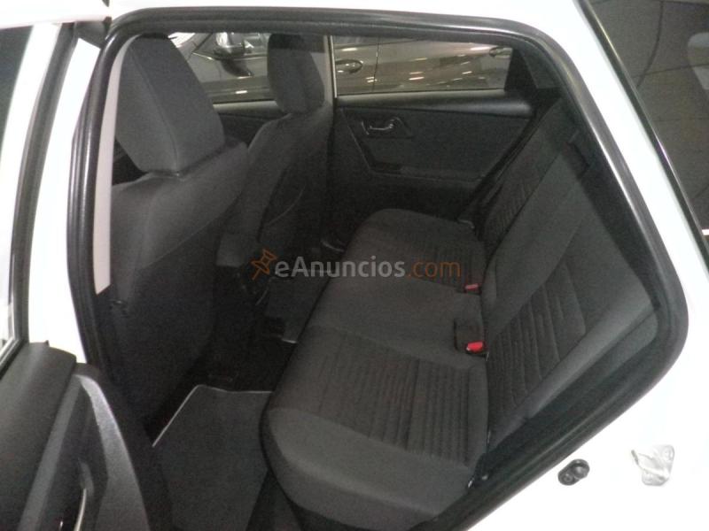 Toyota Auris 140H e-CVT Active