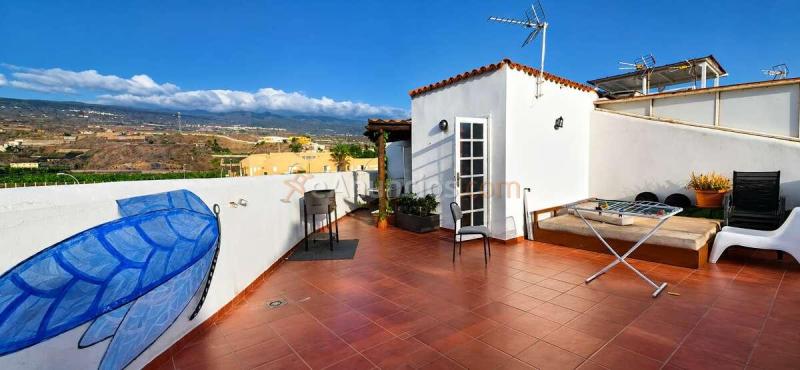 Amplio chalet pareado en venta en Alcalá, Guía de Isora, 3 hab, garaje privado. 410.000€