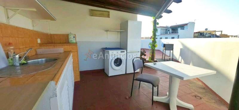 Amplio chalet pareado en venta en Alcalá, Guía de Isora, 3 hab, garaje privado. 410.000€