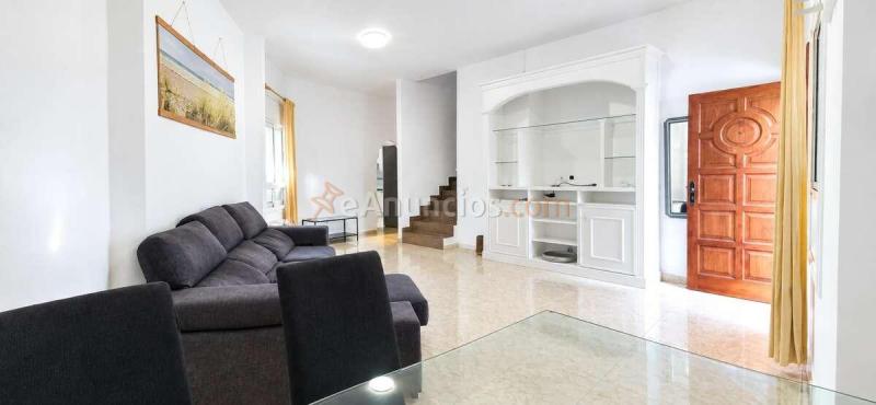 Amplio chalet pareado en venta en Alcalá, Guía de Isora, 3 hab, garaje privado. 410.000€
