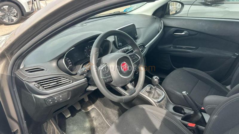 Fiat Tipo 1.4 T-JET LPG LOUNGE 120 5P