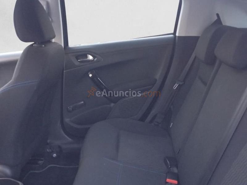 Peugeot 208 1.2L PURETECH 60KW SIGNATURE 5P 