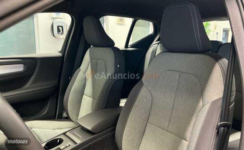 Volvo XC40 2.0 B3 MHEV CORE DCT 163 CV de 2026 con 17.302 Km por 33.900 EUR. en A Coruna
