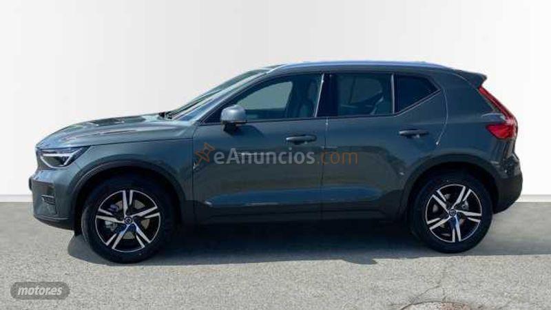 Volvo XC40 XC40 CORE B3 (G) MILD HYBRID de 2026 con 10 Km por 38.500 EUR. en Navarra