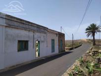 (Ref.640218) Casa adosada tradicional para reformar en Yé con unas vistas preciosas