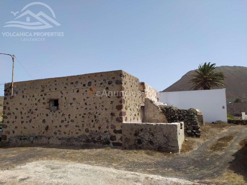 (Ref.640218) Casa adosada tradicional para reformar en Yé con unas vistas preciosas