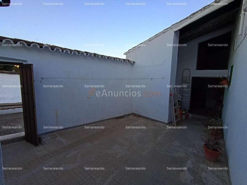 Casa de pueblo en higuera de la sierra ( huelva )