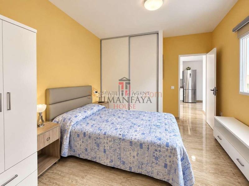 Preciosa vivienda en arrecife con vistas panorámicas, gran terraza y estudio independiente