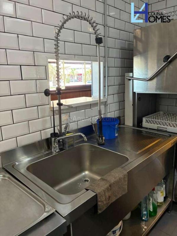 OPORTUNIDAD DE INVERSIÓN EN MÁLAGA – RESTAURANTE TOTALMENTE EQUIPADO
