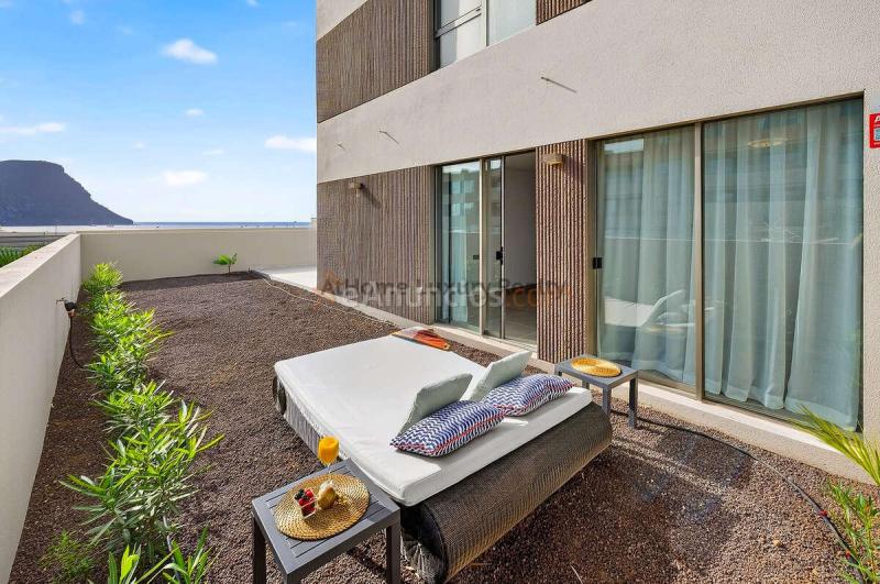 Exclusiva  590.000 €  sotavento suites  la tejita  3 dormitorios  2 baños  115 m de terraza privada  vistas al mar