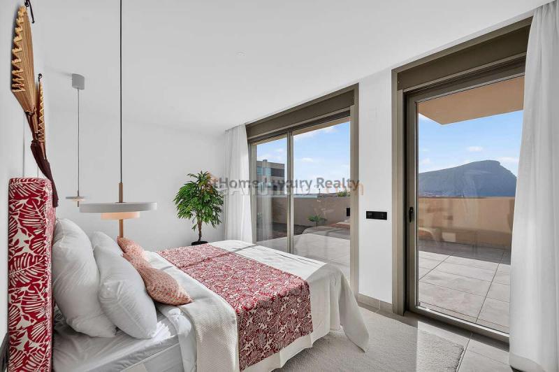 Exclusiva  590.000 €  sotavento suites  la tejita  3 dormitorios  2 baños  115 m de terraza privada  vistas al mar