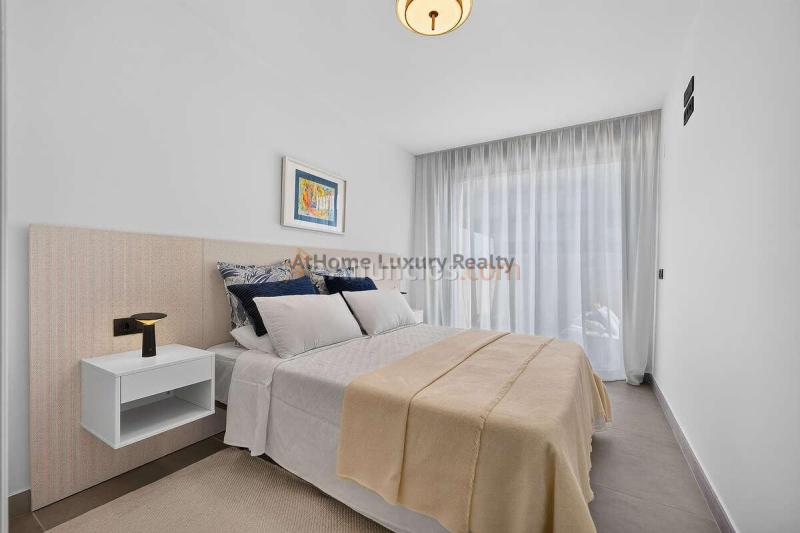 Exclusiva  590.000 €  sotavento suites  la tejita  3 dormitorios  2 baños  115 m de terraza privada  vistas al mar