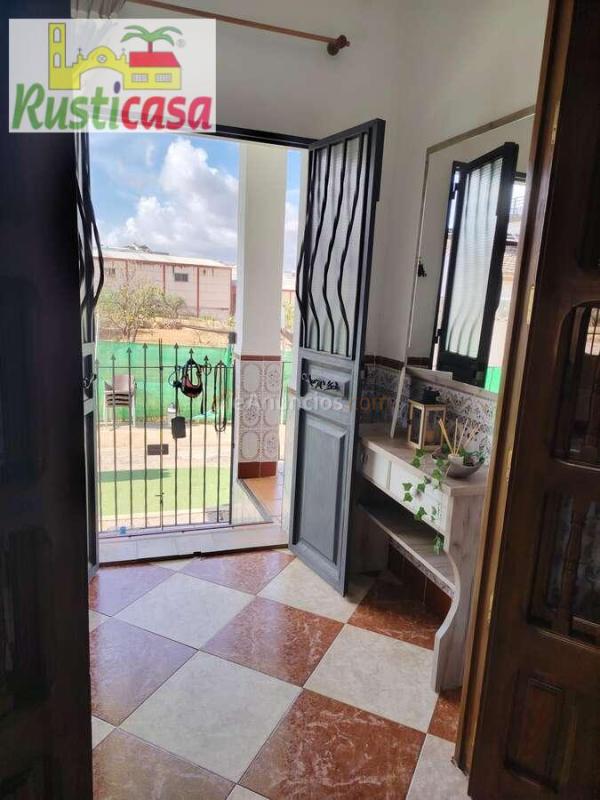 Casa de seis habitaciones.