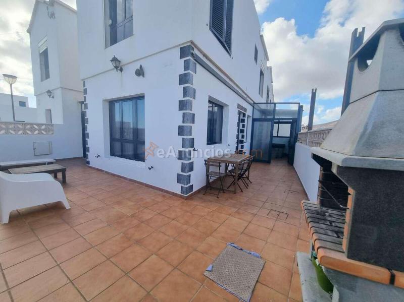 EN VENTA TRIPLEX EN ORZOLA