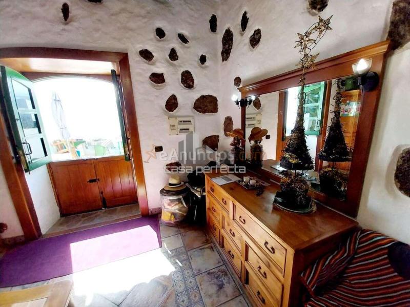 Casa de 1 dormitorio con terreno para construir en tajaste, tinajo