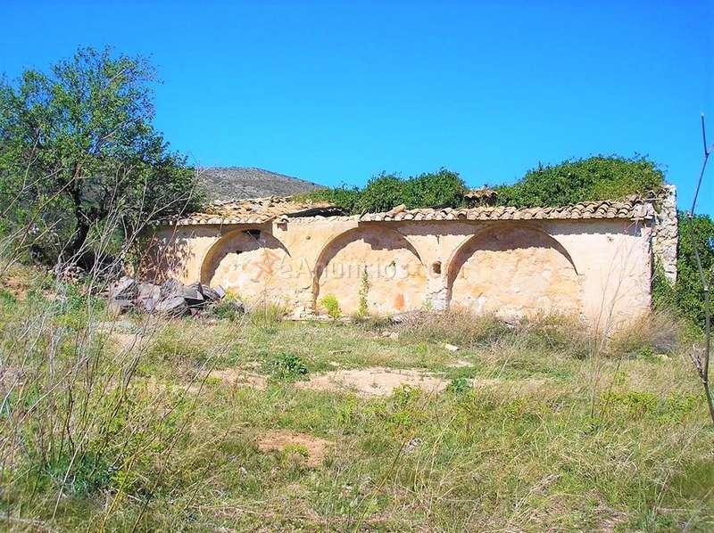 Casa de campo para reformar con vistas