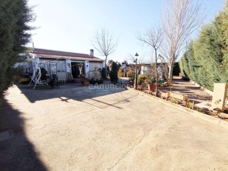 Chalet independiente en el peral