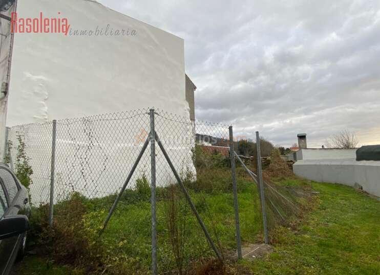 Suelo Urbano en venta en Neda