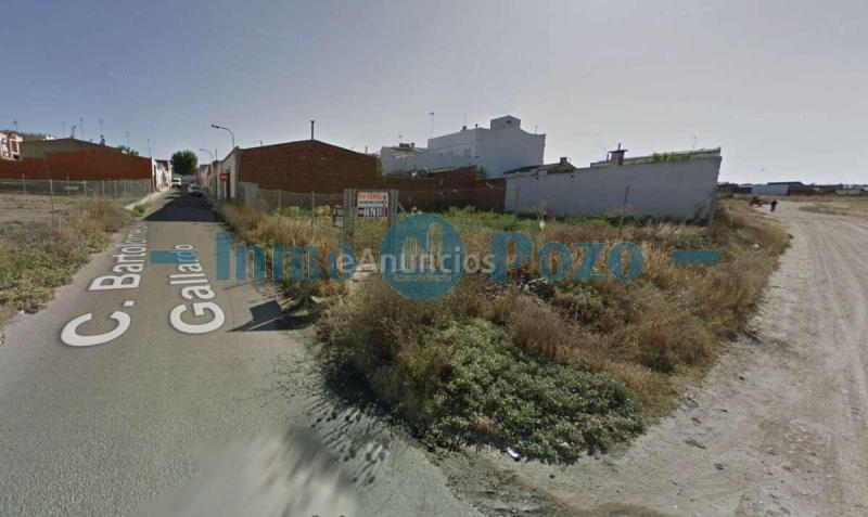Parcela de 453 metros a la venta