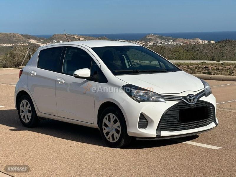 Toyota Yaris xp13 de 2016 con 96.000 Km por 11.000 EUR. en Almeria