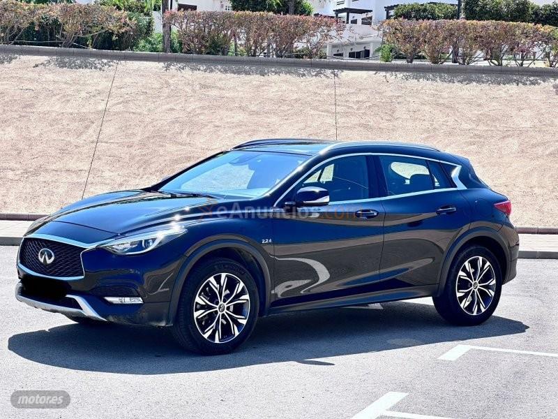 Infiniti QX30 220CDI de 2017 con 180.000 Km por 17.100 EUR. en Almeria