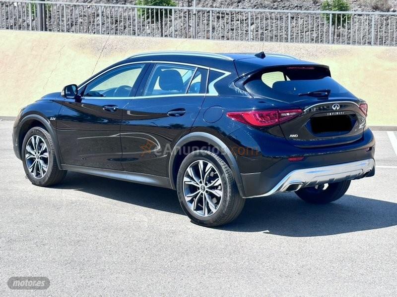 Infiniti QX30 220CDI de 2017 con 180.000 Km por 17.100 EUR. en Almeria