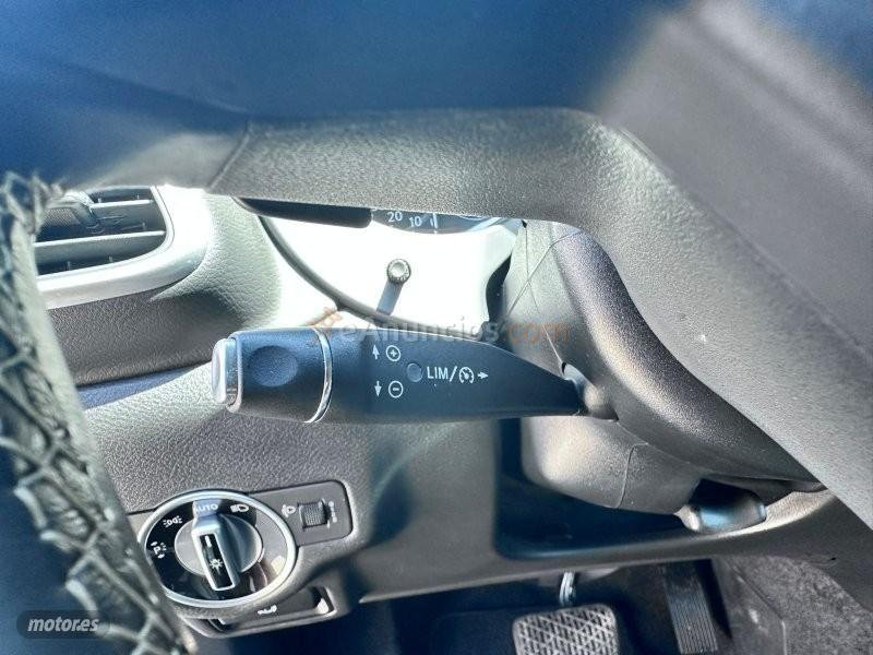 Infiniti QX30 220CDI de 2017 con 180.000 Km por 17.100 EUR. en Almeria