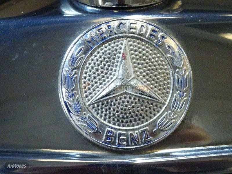 Mercedes 2304 W115 W115 de 1978 por 9.500 EUR. en Valencia