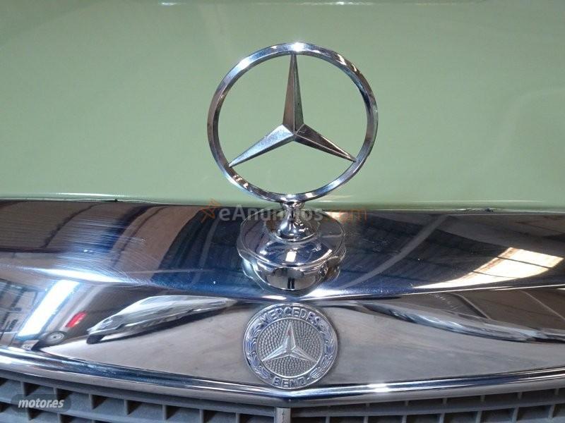 Mercedes 2304 W115 W115 de 1978 por 9.500 EUR. en Valencia