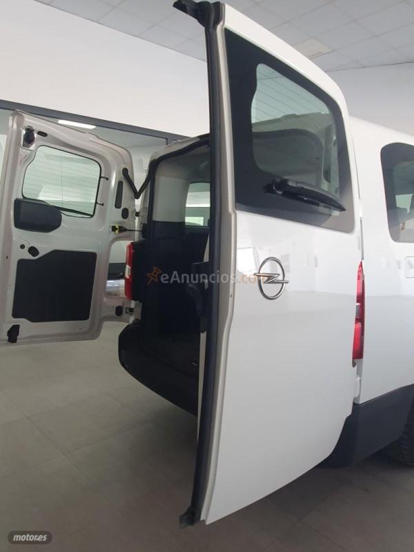 Opel Vivaro VIVARO C 1.5 de 2021 con 191.907 Km por 18.900 EUR. en Sevilla