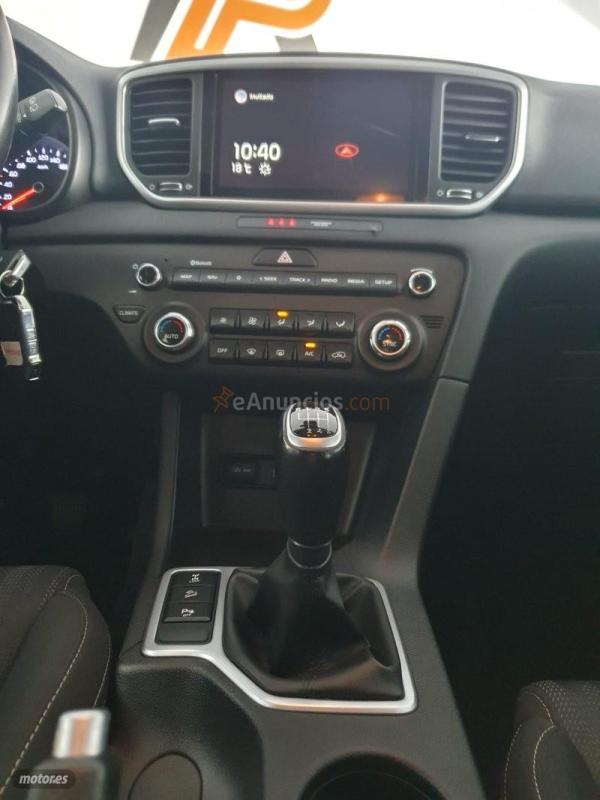 Kia Sportage SPORTAGE HYBRID de 2020 con 135.595 Km por 18.900 EUR. en Sevilla