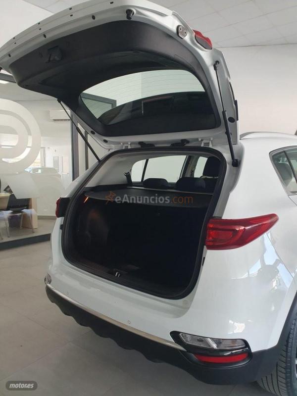 Kia Sportage SPORTAGE HYBRID de 2020 con 135.595 Km por 18.900 EUR. en Sevilla