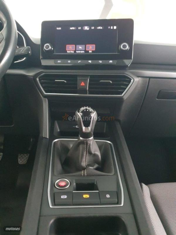 Seat Leon LEON Sportourier TDI de 2021 con 132.111 Km por 16.500 EUR. en Sevilla