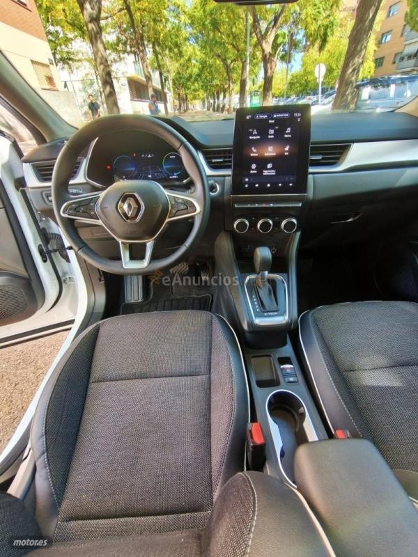 Renault Captur TECHNO E-TECH FULL HYBRID 145 CV de 2023 con 21.270 Km por 18.200 EUR. en Barcelona