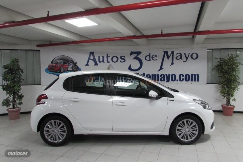Peugeot 208 PURETECH 1.2 85CV de 2019 con 55.000 Km por 9.490 EUR. en Tenerife
