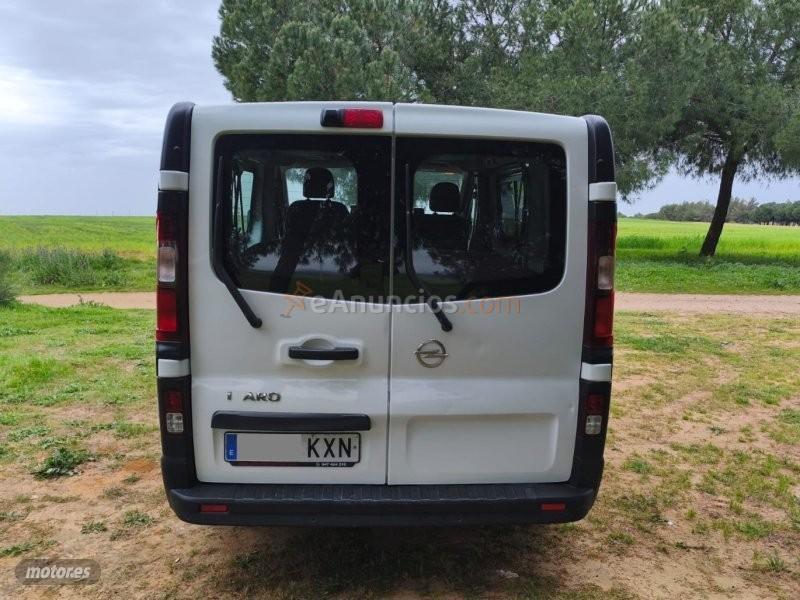 Opel Vivaro Combi 6 1.6 CDTI SS 120CV L1 de 2019 con 198.592 Km por 15.500 EUR. en Sevilla