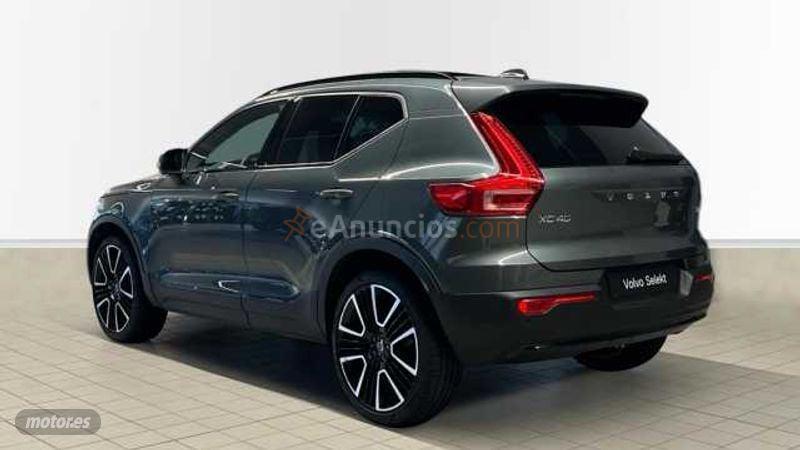 Volvo XC40 2.0 B3 PLUS DARK AUTO 163 CV de 2025 con 8.311 Km por 39.900 EUR. en A Coruna