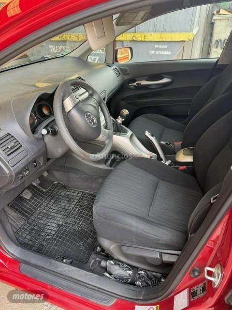 Toyota Auris 1.6 ACTIVE de 2009 con 181.500 Km por 6.250 EUR. en Madrid