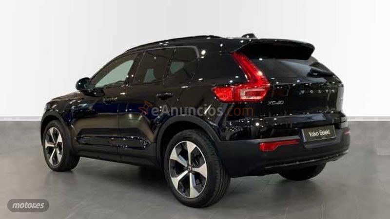 Volvo XC40 2.0 B3 PLUS DARK AUTO 5P de 2022 con 42.793 Km por 32.850 EUR. en Murcia