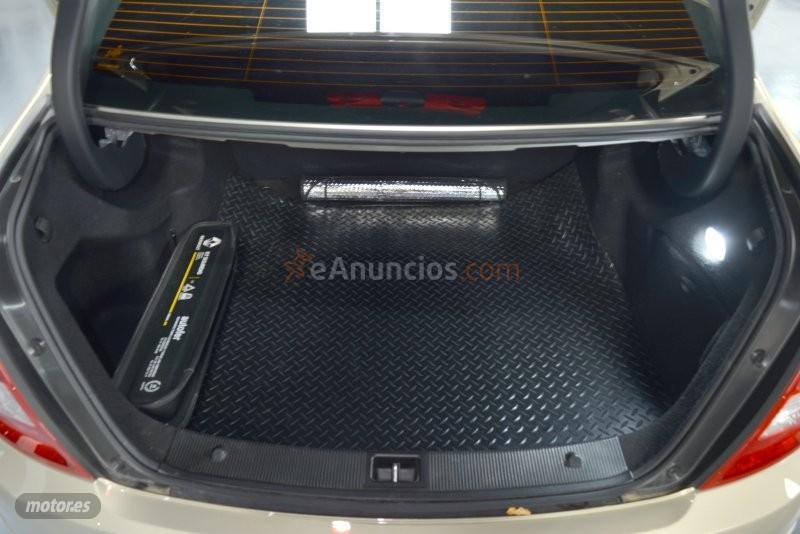 Mercedes Clase C C 180 CGI BE Avant. Blue Efficiency Ed. de 2010 con 183.000 Km por 8.500 EUR. en Madrid