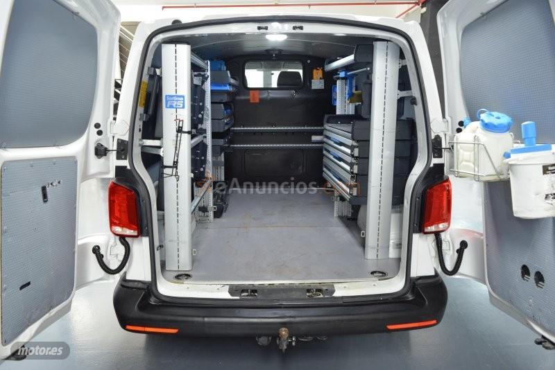 Volkswagen Transporter Furgon Batalla Corta TN 2.0 TDI BMT 4Motion 150 CV de 2020 con 180.000 Km por 18.350 EUR. en Madrid